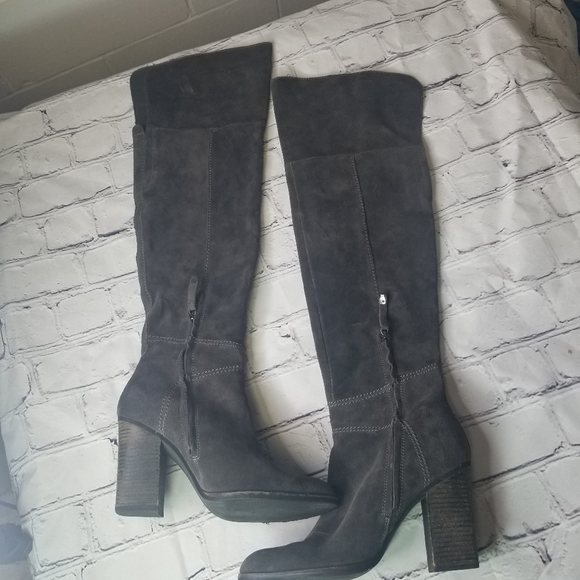 Dolce Vita otk gray suede boots - Picture 5 of 10